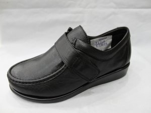 8805-102 black.jpg