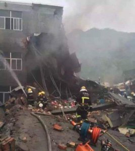 浙江温岭一鞋厂坍塌已致11人遇难 还有3人失联.jpg