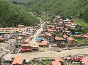 四川阿坝县遭洪水袭击 经济损失1400余万.jpg