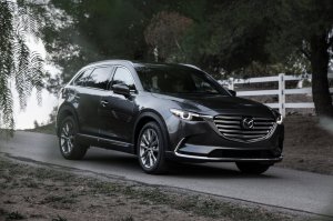 2016-Mazda-CX-9-front-three-quarter-02.jpg