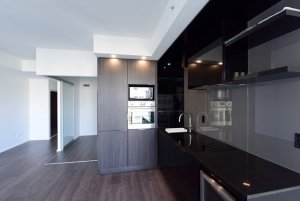 2702-kitchen.jpg