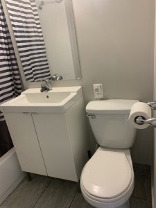 Bathroom01.jpeg