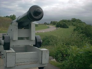 800px-Artillery_piece_battlefields_park.jpg