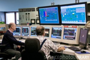 T1900518-Control_room,_Fawley_power_station,_UK-SPL[1].jpg