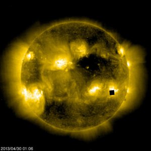 UFOs, sighting, sightings, alien, aliens, sun, April, 2013, burst, solar, cube, W56, black, squa.jpg