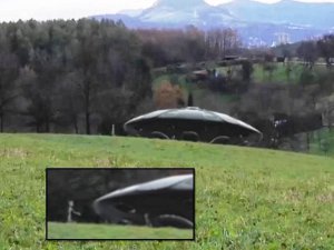 ufo alien landing[2].jpg