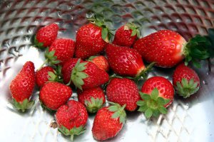 2014_07_19_b_IMG_4580_strawberry.jpg