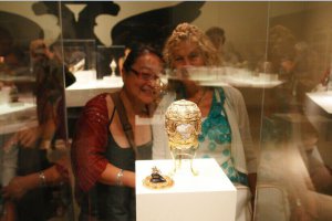 Ying and Sima in Museum 1.jpg