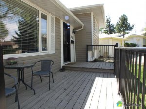 deck-home-for-sale-regina-glencairn-saskatchewan-large-2857716.jpg