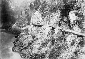 1861 Cariboo_Road.jpg