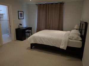 2 - Queen Bed 2.jpg