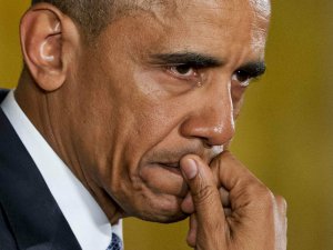 obama-tears-over-gun-control-AP.jpg