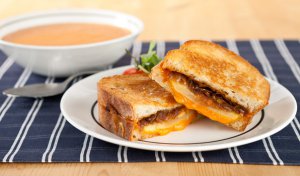 GrilledCheese15-thumb-596x350-281017.jpg