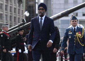 HARJIT-SAJJAN-REMEMBRANCE-DAY_NOV05.jpg