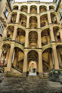 800px-Palazzo_dello_Spagnolo_-_Naples_(2).jpg