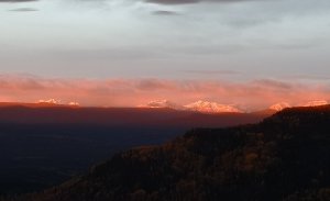 跟着老白看加拿大 BC Northern Rockies 落基山的日出10.jpg