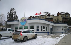 老白行走加拿大 BC省 Invermere  01.jpg