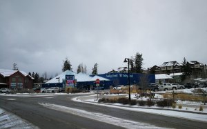 老白行走加拿大 BC省 Invermere  04.jpg