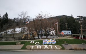 老白行走加拿大 BC省 Trail 01.jpg