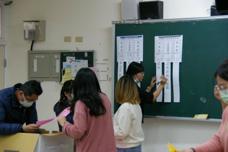 ballot counting 2.jpg