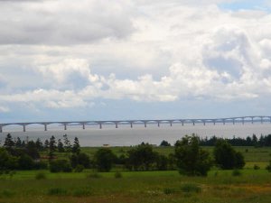 PEI(confederation bridge).jpg