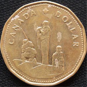 Loonie-04.jpg